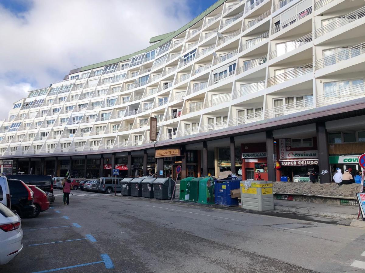 סיירה נבדה Apartamento Plaza Pradollano 1 מראה חיצוני תמונה